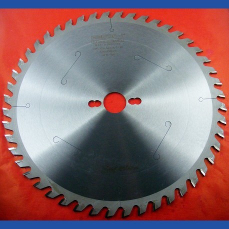 EDN Superline Hartmetallbestücktes Kreissägeblatt UWS Wechselzahn mittel – Ø 300 mm, Bohrung 30 mm